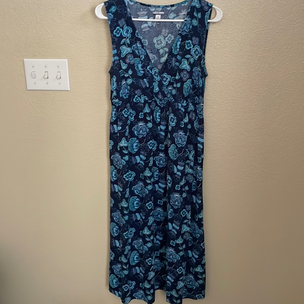 Croft and Barrow sleeveless blue floral maxi dress size 14